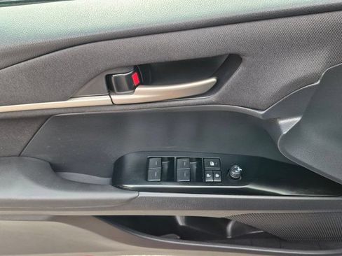 Used 2025 Toyota Camry LE FWD image 18