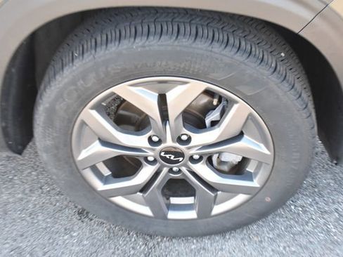 Certified 2024 Kia Seltos S AWD/4WD image 13