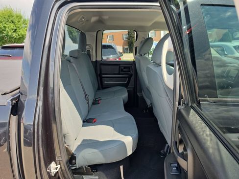 Used 2019 RAM 1500 Express w/ Express Value Package AWD/4WD image 11