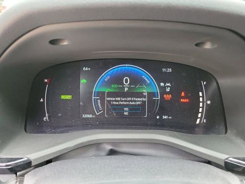 Used 2025 Toyota Camry LE w/ Convenience Package FWD image 31