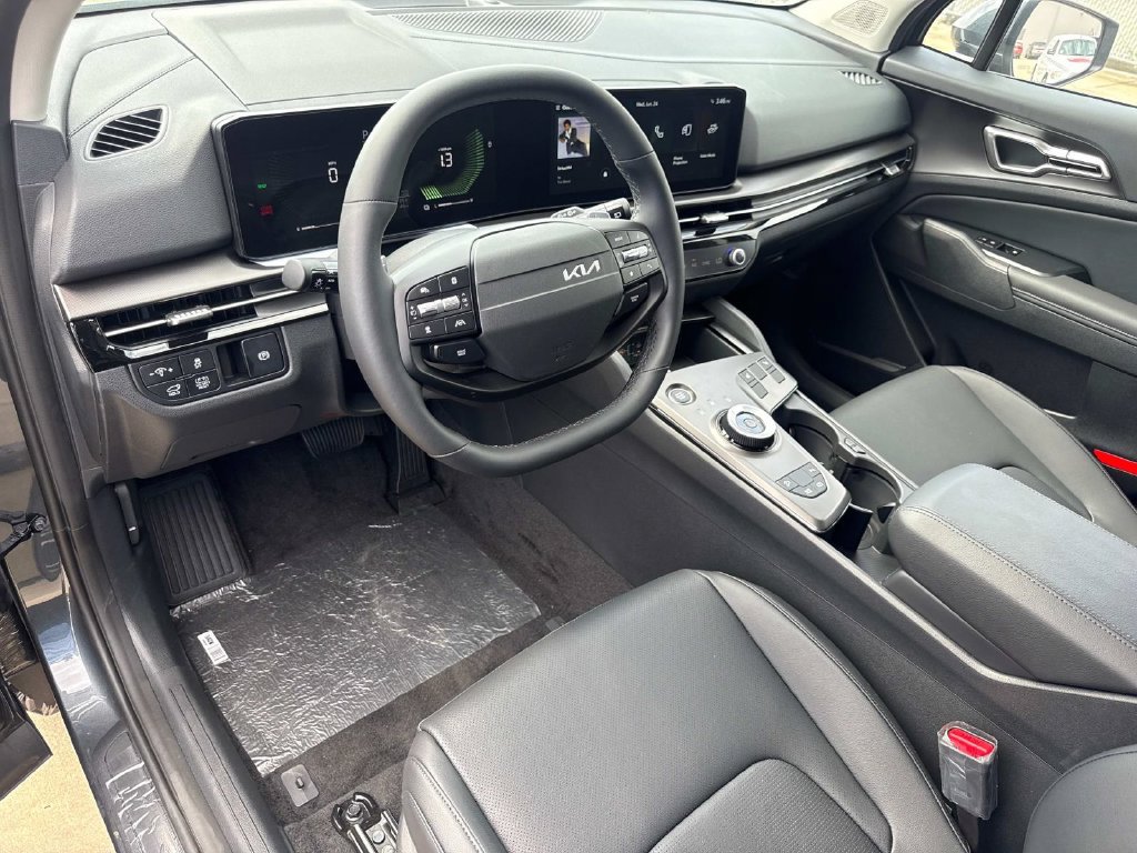New 2026 Kia Sportage SX FWD image 18