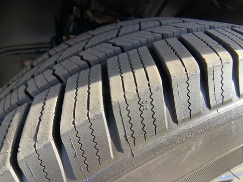 Used 2013 RAM 1500 Laramie Longhorn image 29