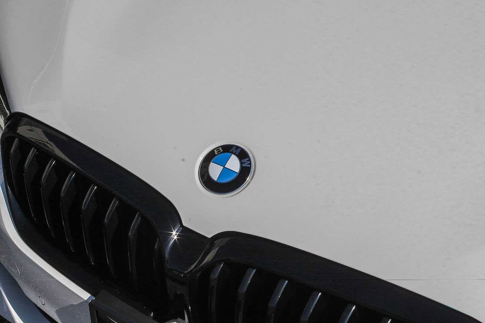 Used 2023 BMW 540i w/ M Sport Package RWD image 11