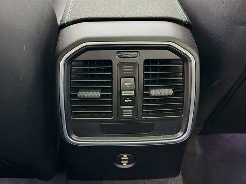 Used 2024 Porsche Macan GTS image 37