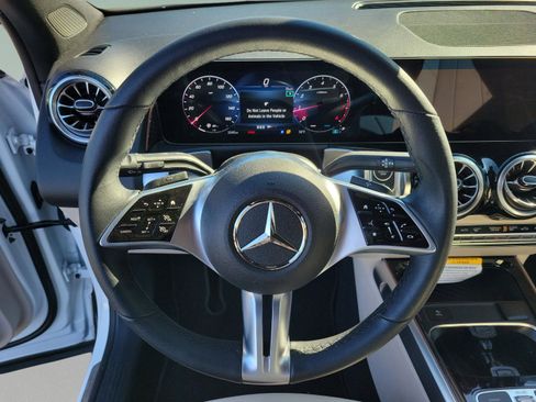 Certified 2025 Mercedes-Benz GLB 250 image 20