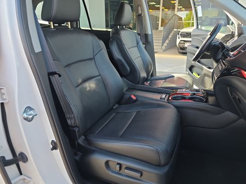 Used 2022 Honda Pilot Touring image 19