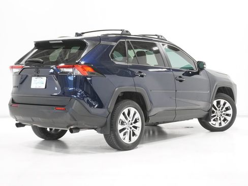 Used 2025 Toyota RAV4 XLE Premium image 7