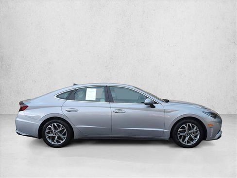 Certified 2023 Hyundai Sonata SEL FWD image 4