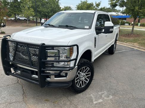 Used 2019 Ford F250 Lariat w/ Lariat Ultimate Package AWD/4WD image 5