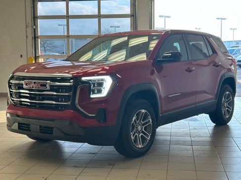 Used 2025 GMC Terrain Elevation image 3