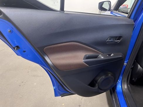 Used 2023 Nissan Kicks SR image 19