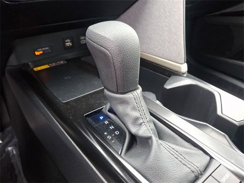 Used 2025 Toyota Camry LE image 14