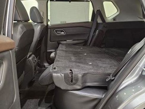 Used 2021 Nissan Rogue SV w/ Premium Package AWD/4WD image 34