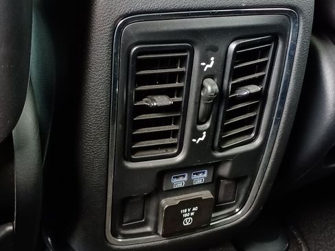 Used 2021 Jeep Grand Cherokee Limited AWD/4WD image 29