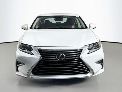Used 2018 Lexus ES 350 w/ Premier Package FWD image 2