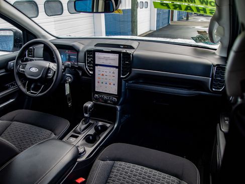 Used 2024 Ford Ranger XLT w/ FX4 Off-Road Package image 28