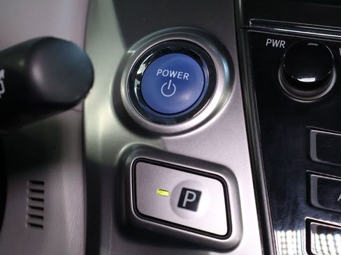 Used 2017 Toyota Prius V Three FWD image 24