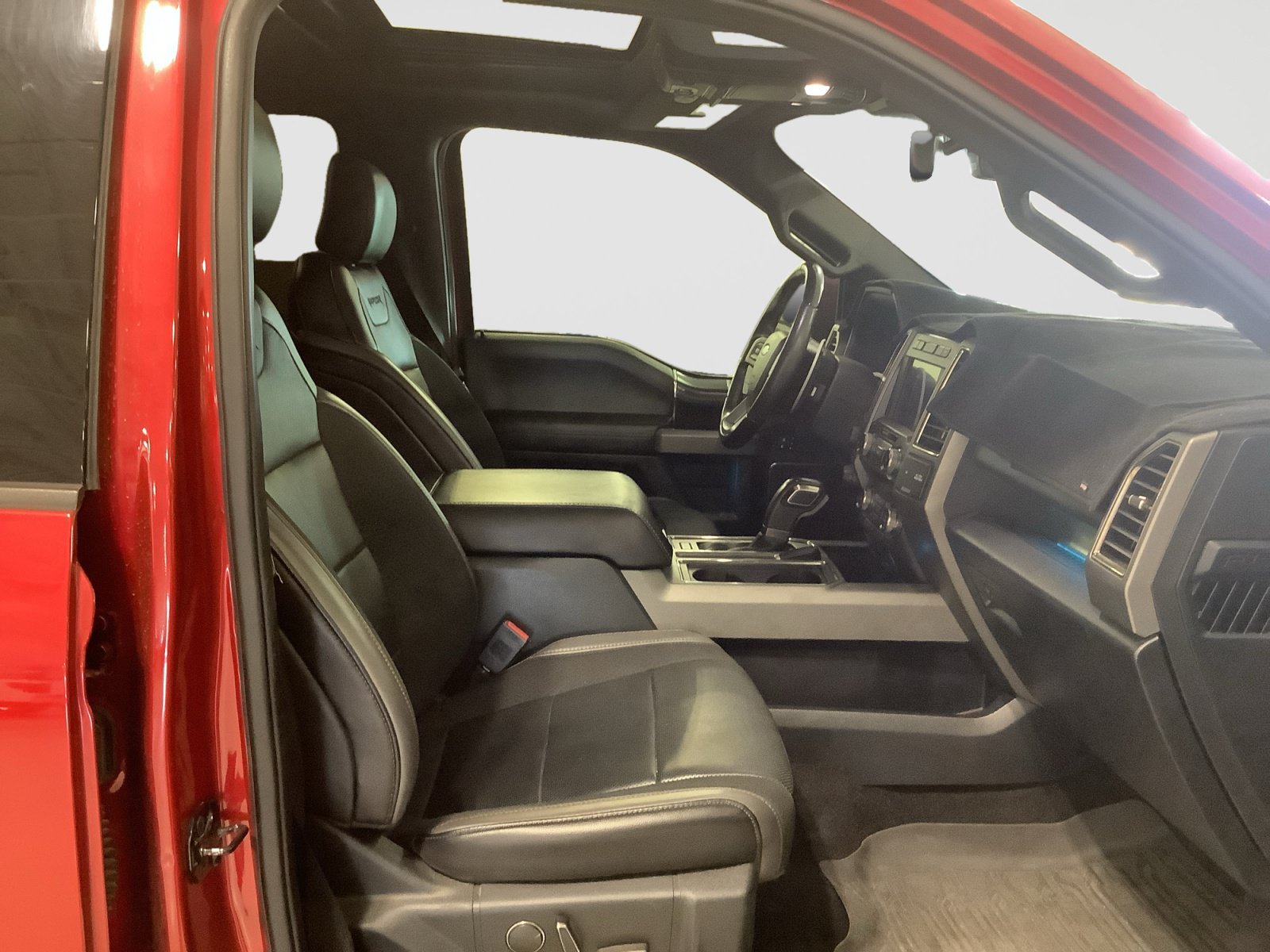 Used 2020 Ford F150 Raptor w/ Equipment Group 802A Luxury AWD/4WD image 21