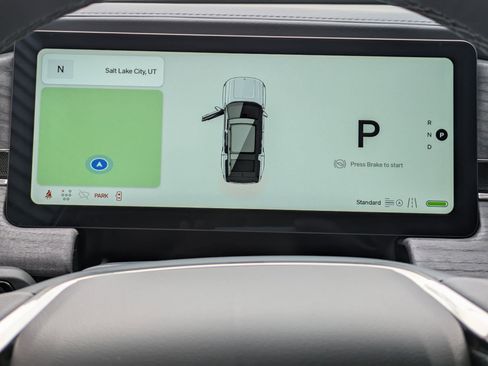 Used 2026 Rivian R1S Adventure image 19