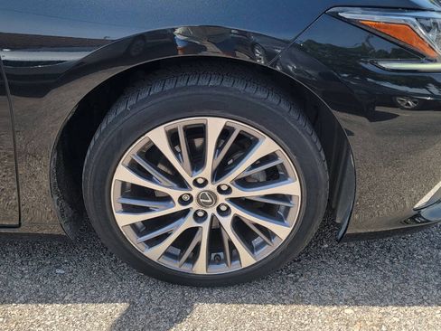Used 2019 Lexus ES 300h FWD image 18