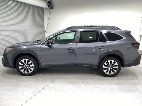 Certified 2025 Subaru Outback Limited AWD/4WD image 5