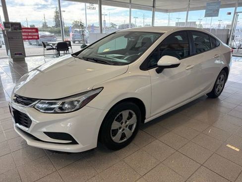Used 2017 Chevrolet Cruze LS image 6