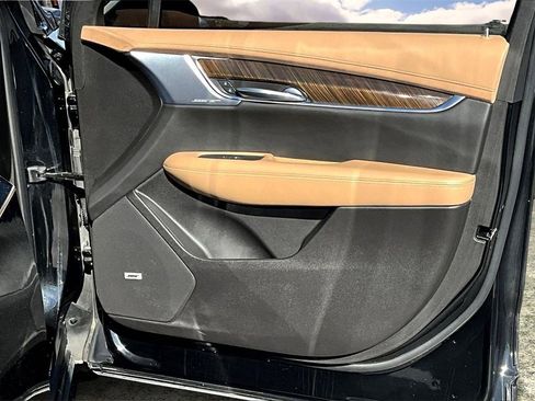 Certified 2023 Cadillac XT6 Sport w/ Platinum Package image 27