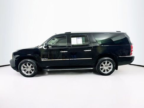 Used 2010 GMC Yukon XL Denali image 5