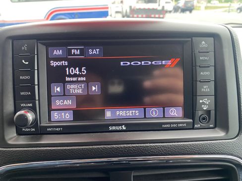 Used 2018 Dodge Grand Caravan SE w/ UConnect Hands-Free Group FWD image 14