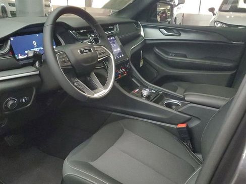 Used 2024 Jeep Grand Cherokee L Laredo w/ Luxury Tech Group I image 22