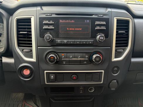 Used 2017 Nissan Titan S image 14