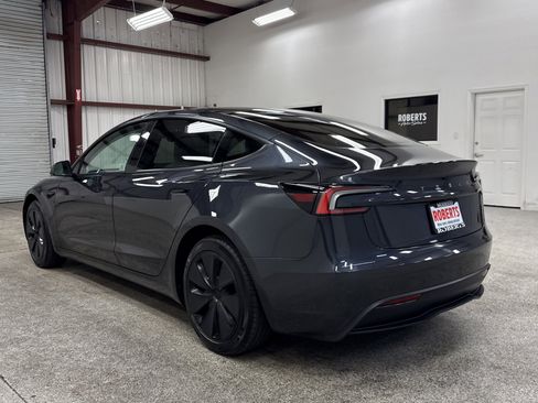 Used 2025 Tesla Model 3 Long Range image 17