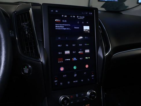 Used 2024 Ford Edge Titanium image 27