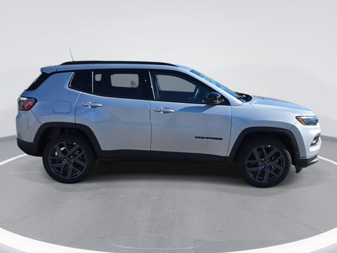 New 2026 Jeep Compass Latitude image 4