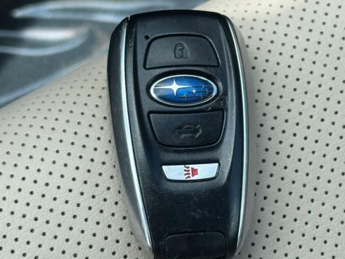 Used 2016 Subaru Outback 2.5i Limited AWD/4WD image 30