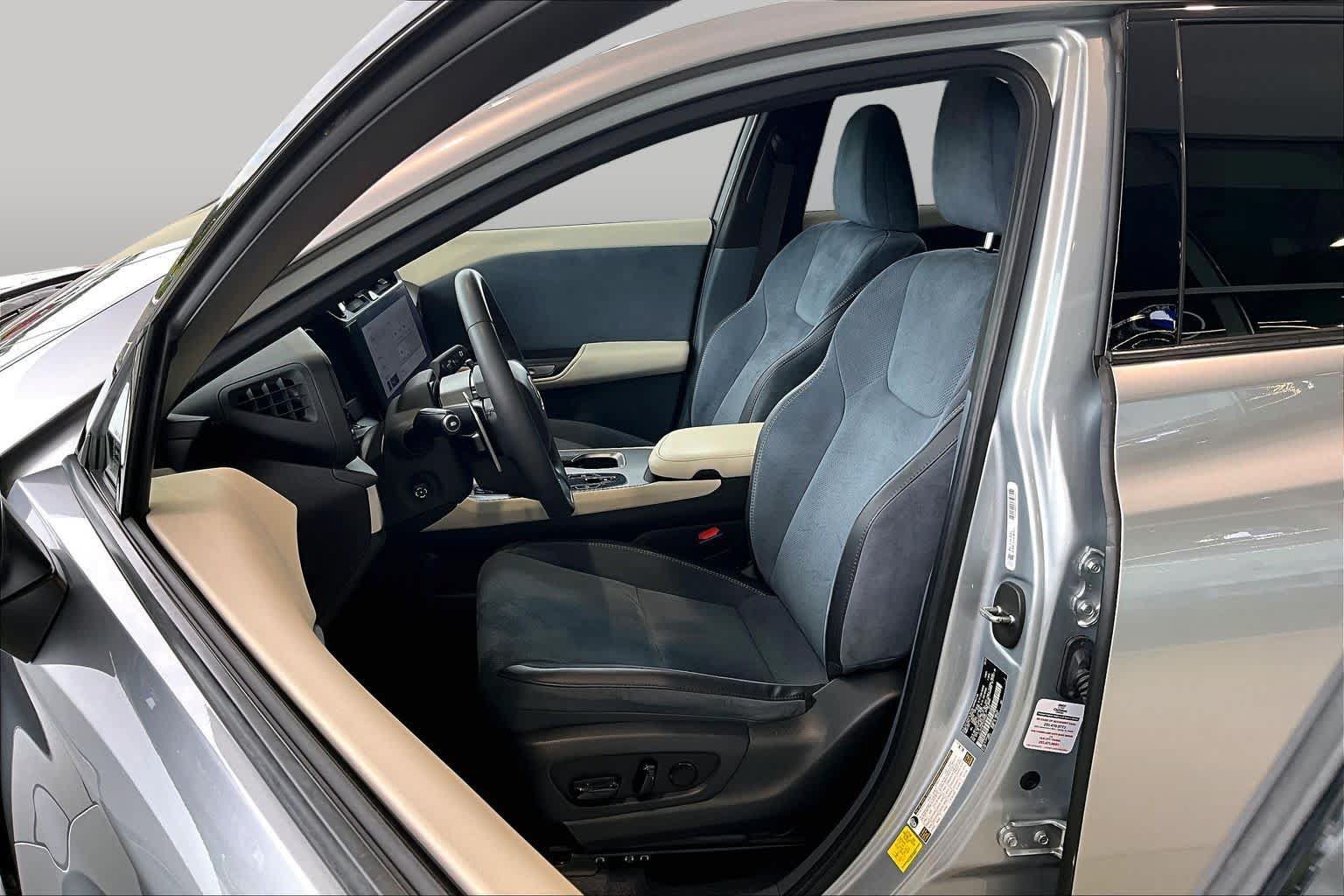 Used 2023 Lexus RZ 450e Premium w/ Accessory Package (A2) AWD/4WD image 7