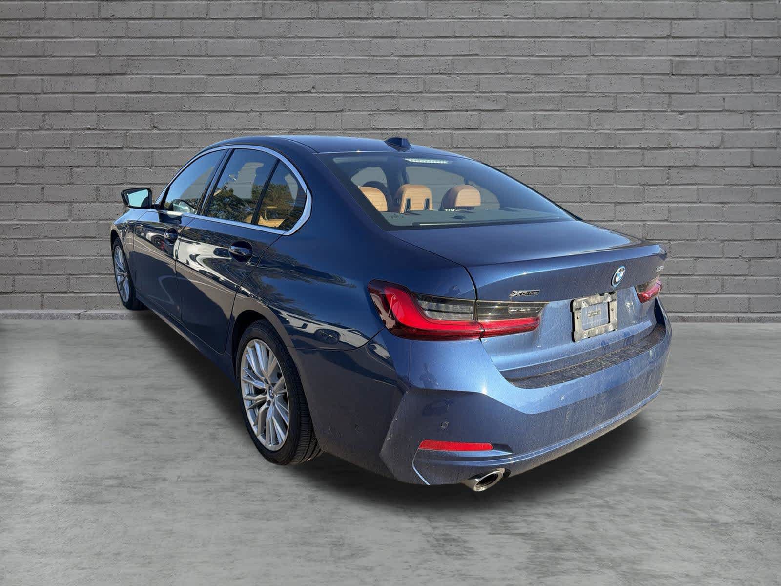 Used 2024 BMW 330e xDrive w/ Premium Package AWD/4WD image 4