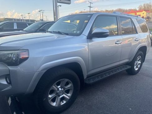 Used 2015 Toyota 4Runner SR5 Premium image 3