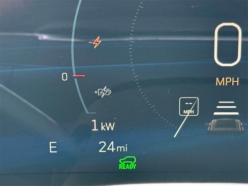 Used 2024 Cadillac Lyriq Tech image 5