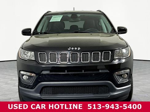 Used 2019 Jeep Compass Latitude FWD image 2