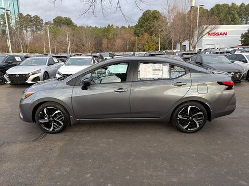 New 2025 Nissan Versa SR w/ Trunk Package image 4