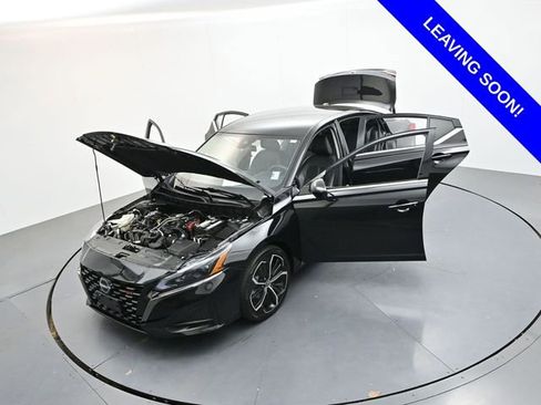 Used 2023 Nissan Altima 2.5 SR FWD image 36