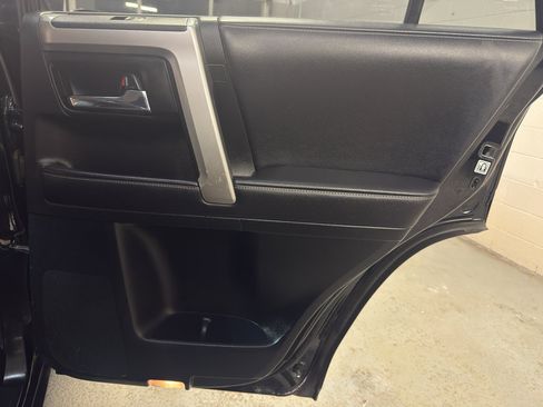 Used 2018 Toyota 4Runner SR5 Premium AWD/4WD image 25