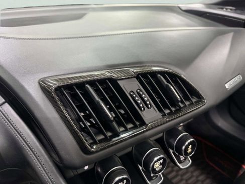 Used 2017 Audi R8 V10 w/ Carbon Exterior Package AWD/4WD image 47