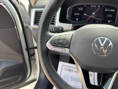 Used 2022 Volkswagen Atlas SEL AWD/4WD image 34
