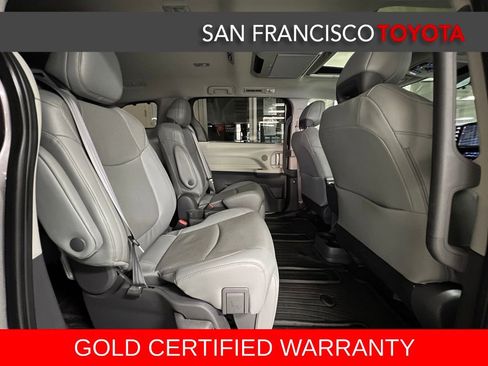 Certified 2021 Toyota Sienna Limited image 19