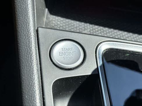 Used 2021 Volkswagen Jetta SEL Premium FWD image 11