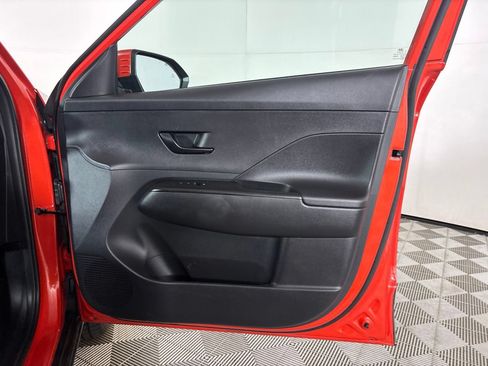 Used 2024 Hyundai Kona SEL AWD/4WD image 28