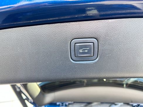 Certified 2023 Chevrolet Blazer LT w/ Convenience Package image 9