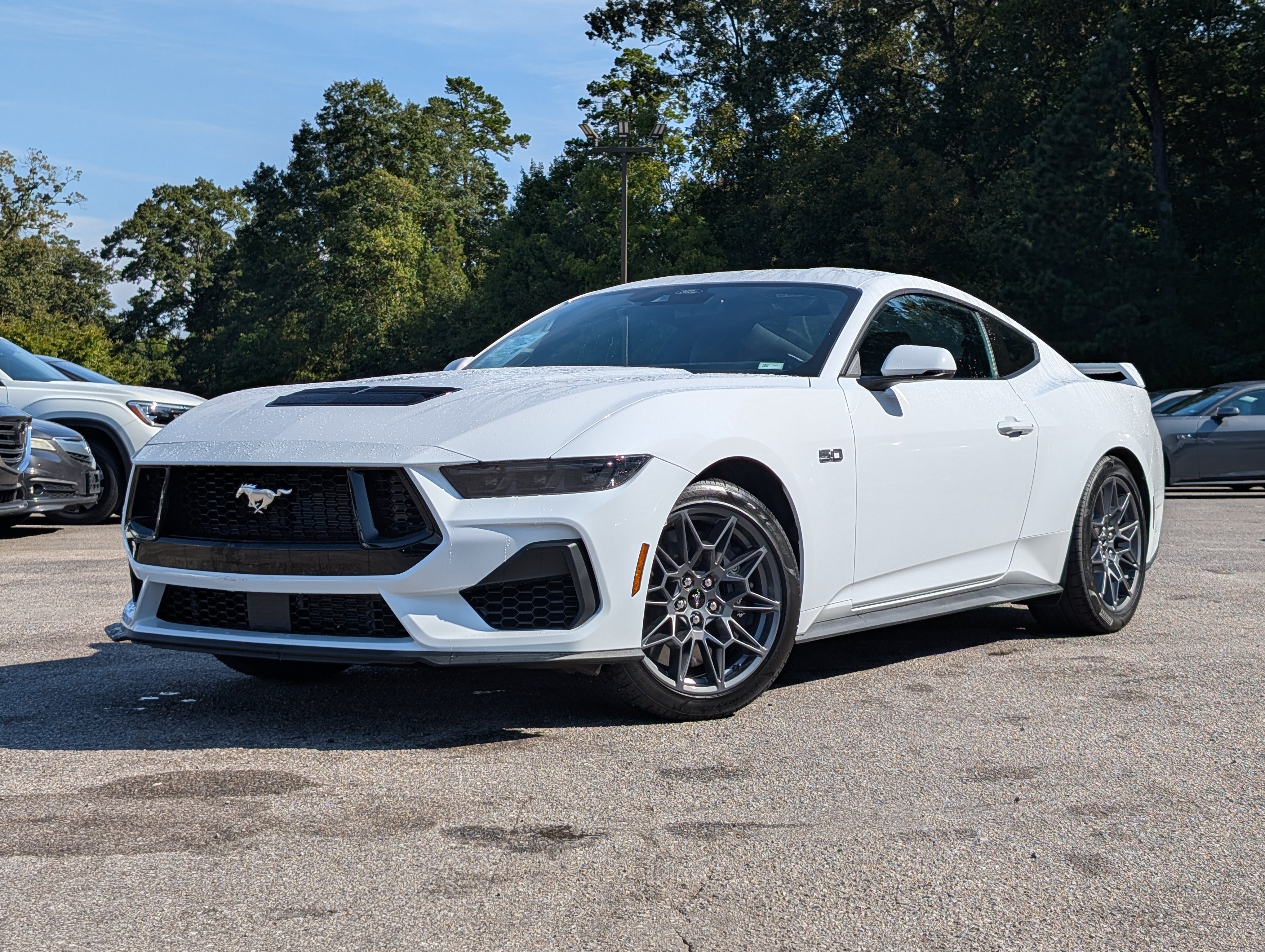 Used 2026 Ford Mustang GT Premium w/ GT Performance Package RWD image 4